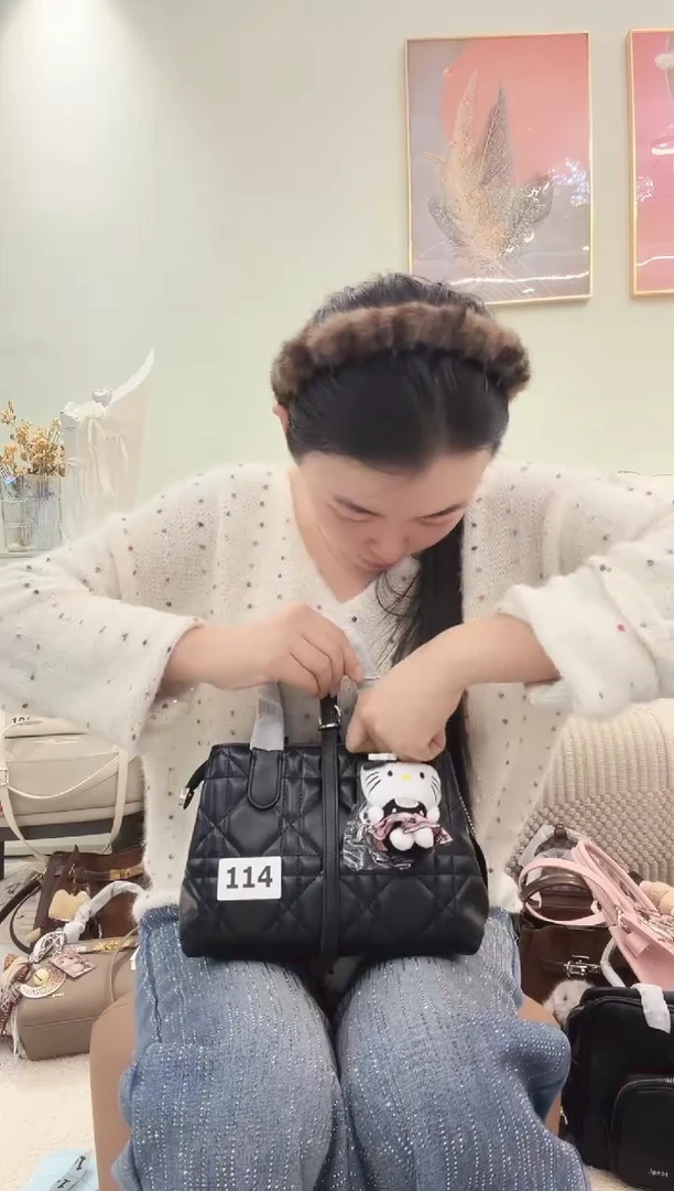 牛皮黑色114随机挂