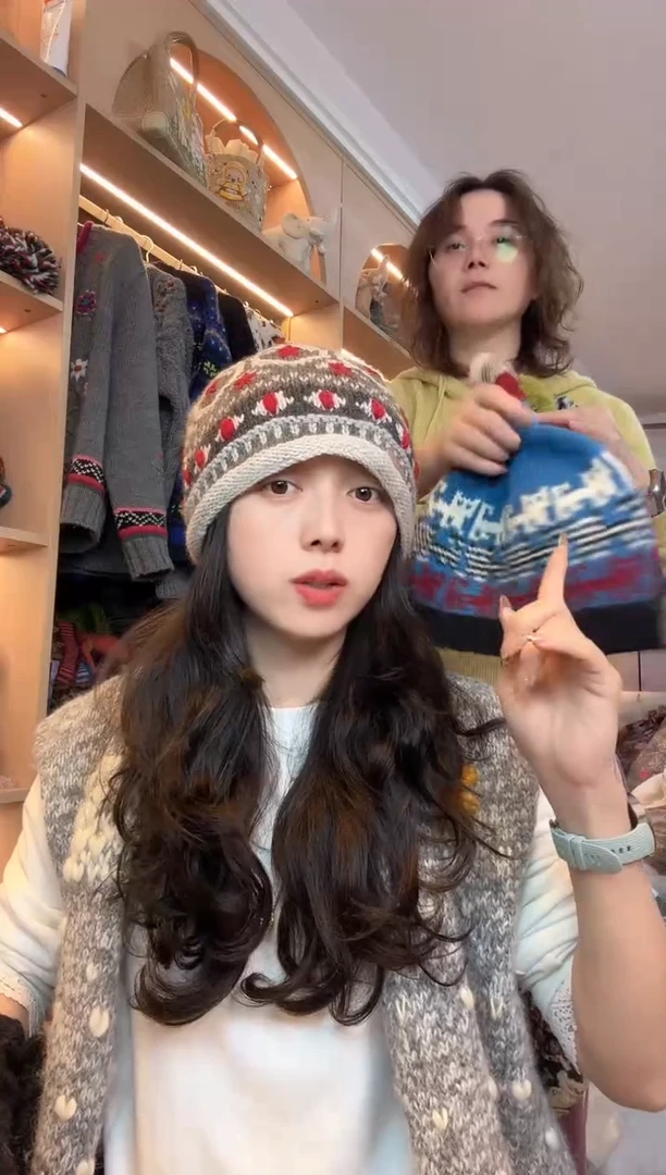 羊毛简*美利奴灰色刺绣爱心帽