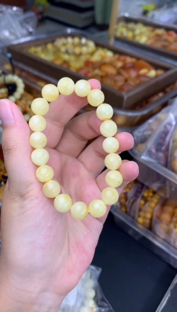 蜜蜡未镶嵌珠宝奇石43