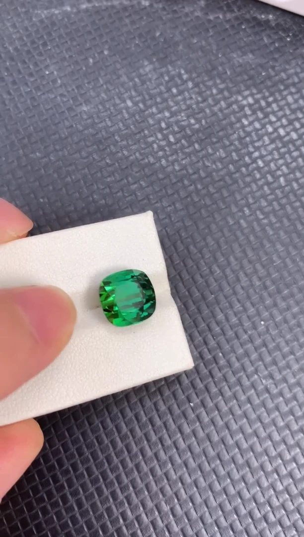 未镶嵌裸石碧玺天然电光绿色碧玺7.64ct