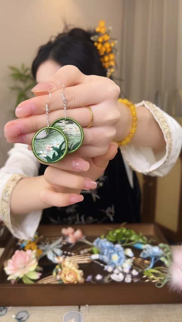 刺绣p***o苏绣耳环