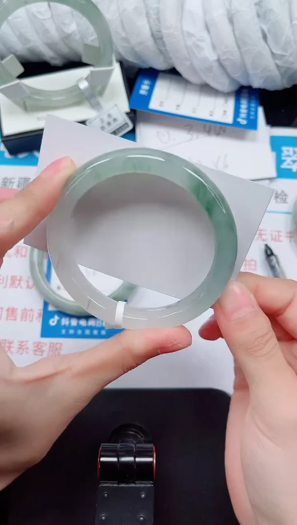 未镶嵌手镯石英质玉254-57/58