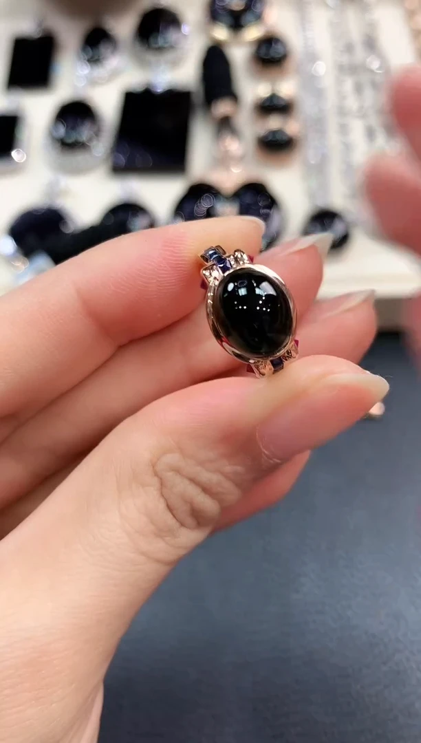 【闪购商品】翡翠戒指18K金镶嵌m22