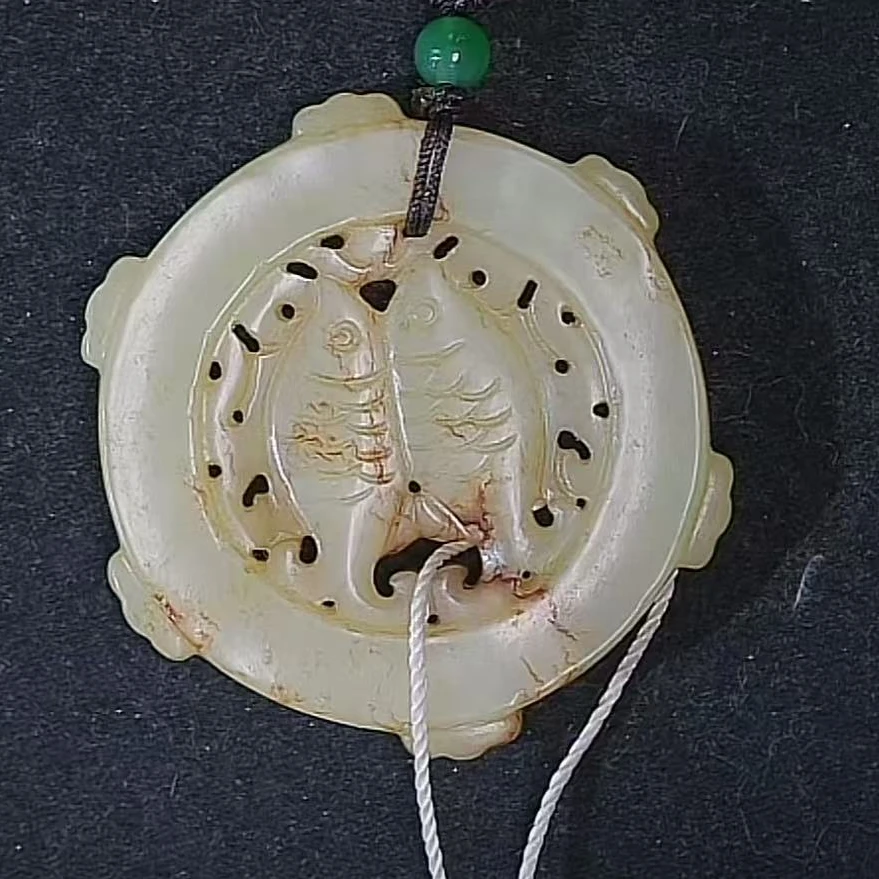 清代和田玉黄玉鱼1