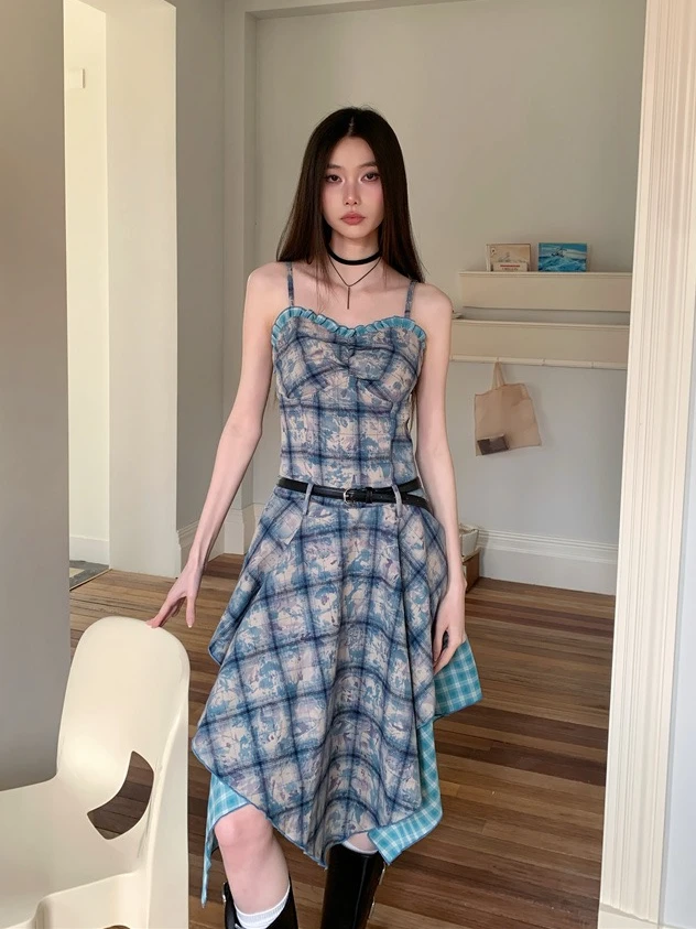 MOONSEE美式设计感蓝色扎染拼接不规则收腰显瘦格纹吊带连衣裙女