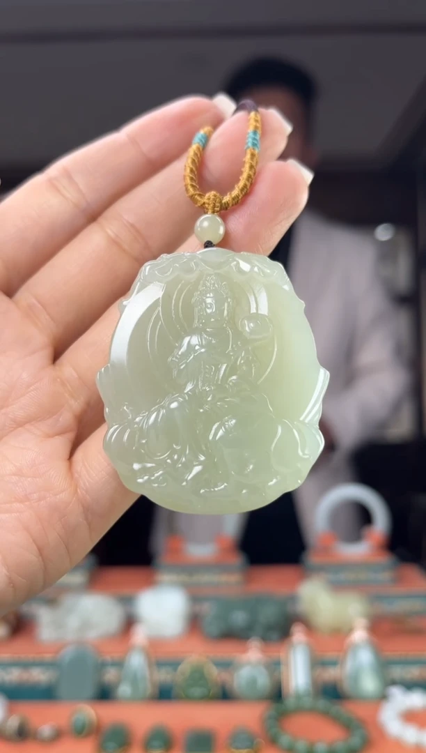 颈饰未镶嵌和田玉佩佩