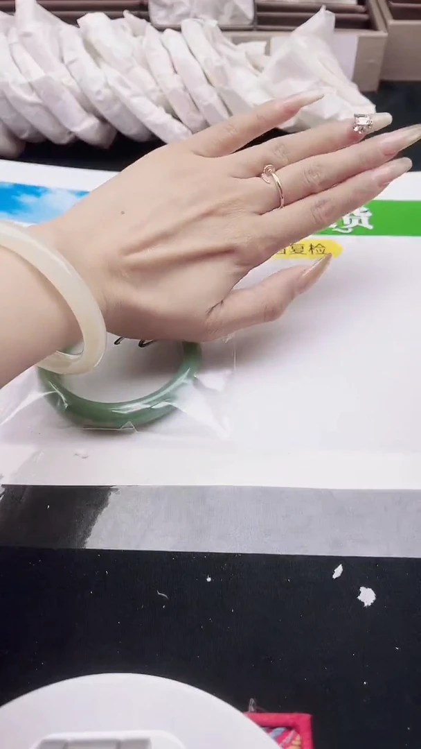 未镶嵌手镯石英质玉圈口53