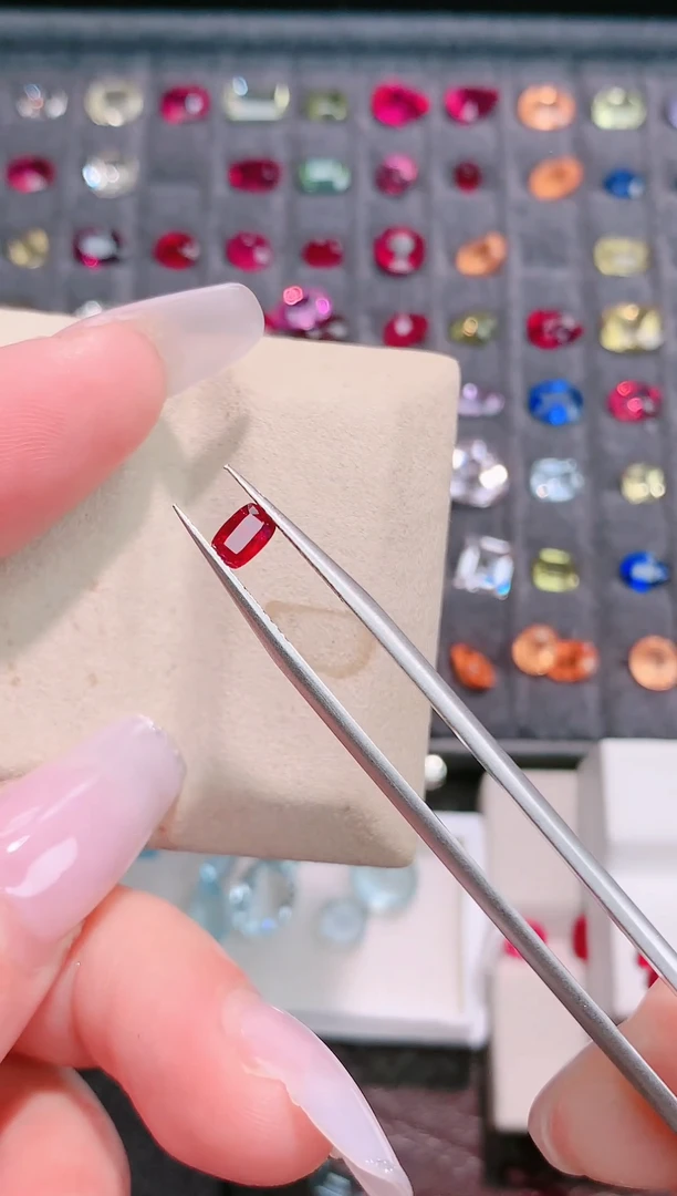 裸石红宝石0.39ct