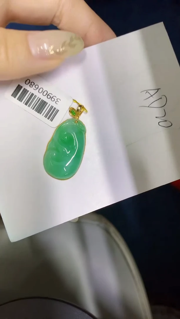 翡翠18K金镶嵌颈饰缅甸天然翡翠A货