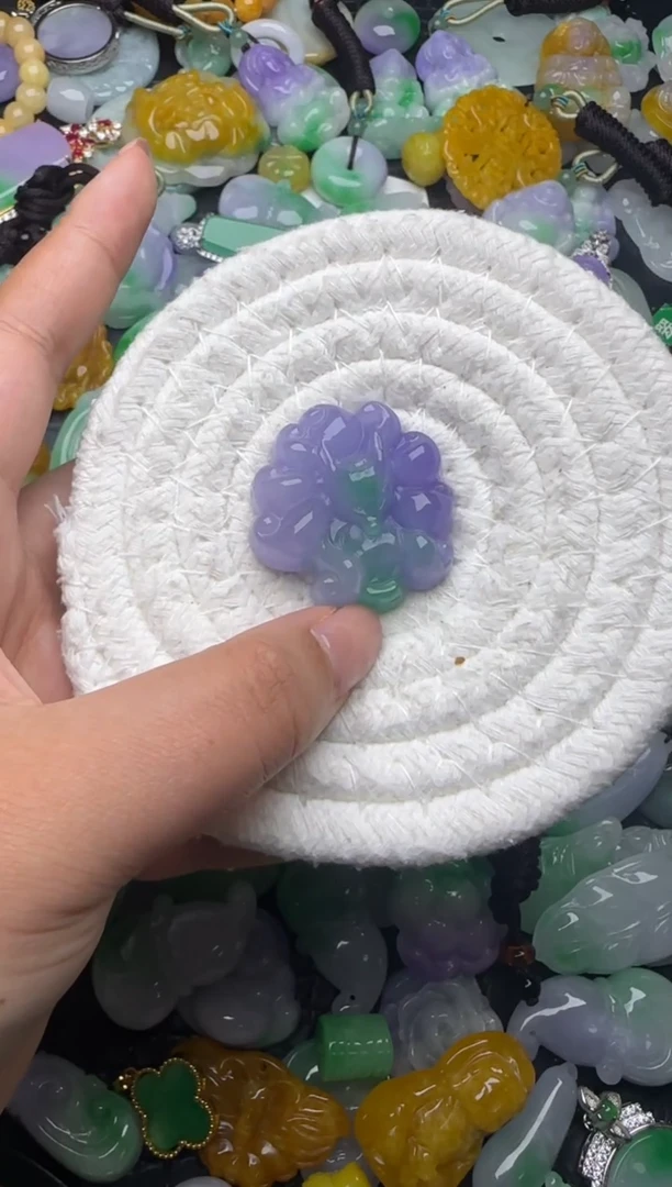 颈饰未镶嵌翡翠缅甸翡翠吊坠