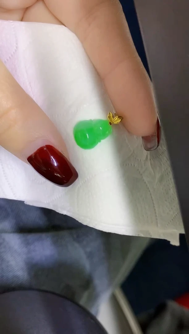 颈饰18K金镶嵌翡翠缅甸天然翡翠A货