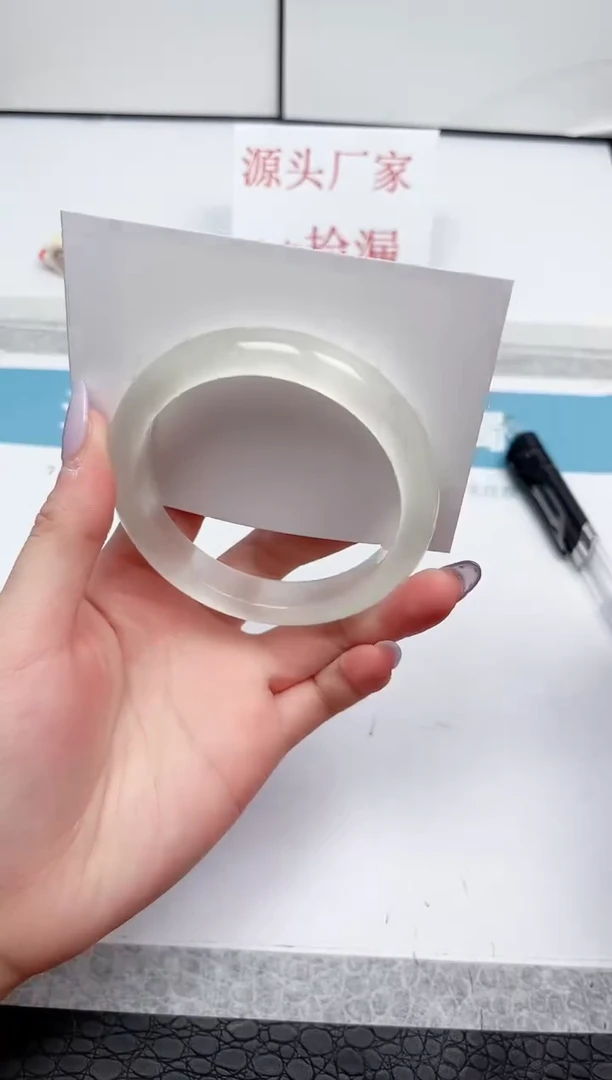 【闪购商品】石英质玉手镯未镶嵌A35-58.1