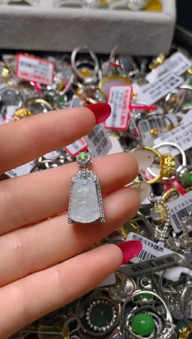 银S925镶嵌戒指翡翠百内无证书