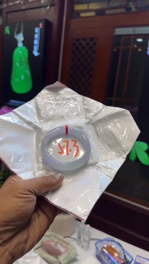 未镶嵌手镯翡翠手镯