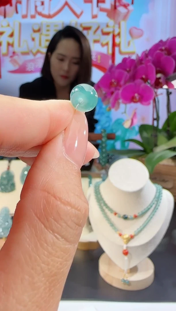 【闪购商品】翡翠吊坠(不含链)未镶嵌面包扣多样性发一