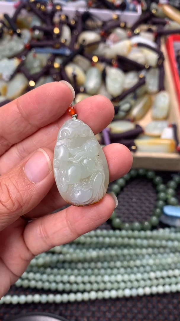 【闪购商品】和田玉颈饰未镶嵌多样性发货没有证书拍一发一有瑕