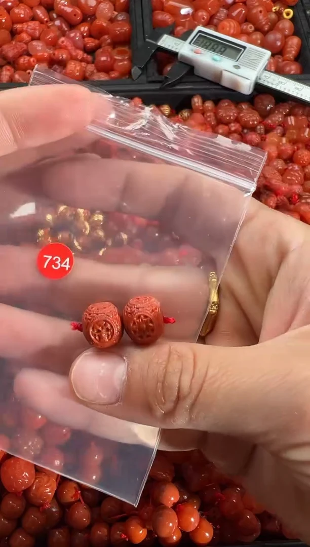 【闪购商品】南红玛瑙颈饰未镶嵌1