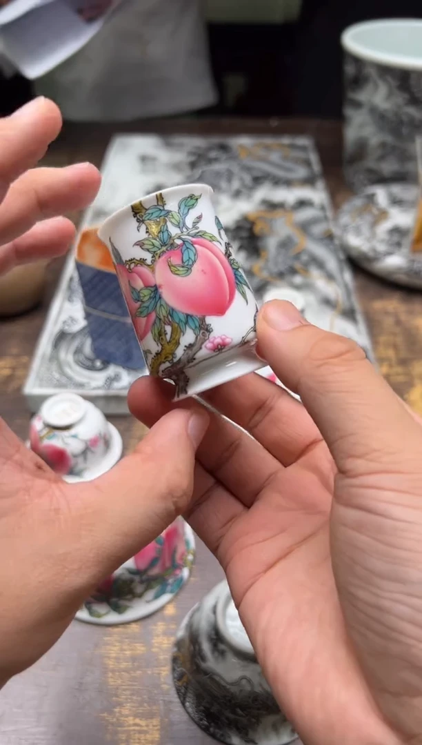 （预售）青衿堂粉彩三桃小闻香杯