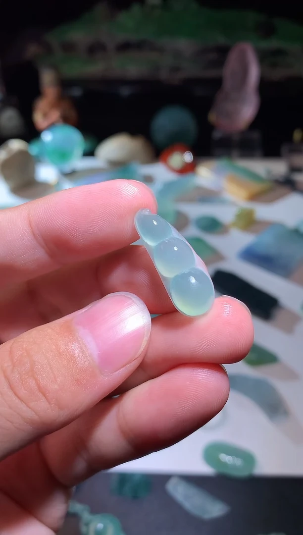 未镶嵌定制翡翠豆子
