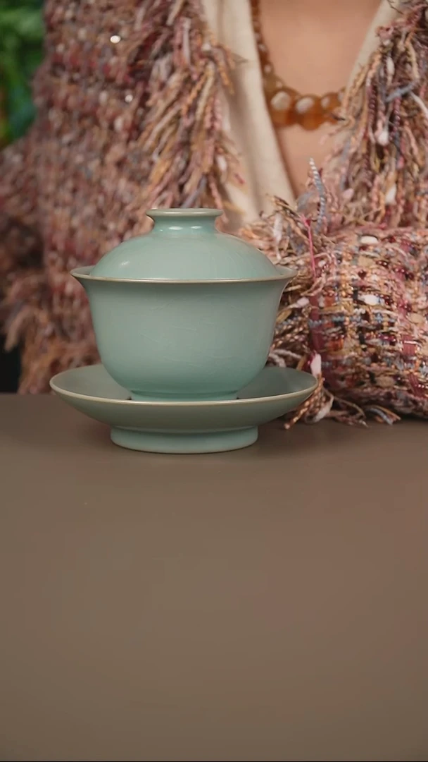 仿古天青元宝盖碗微暇