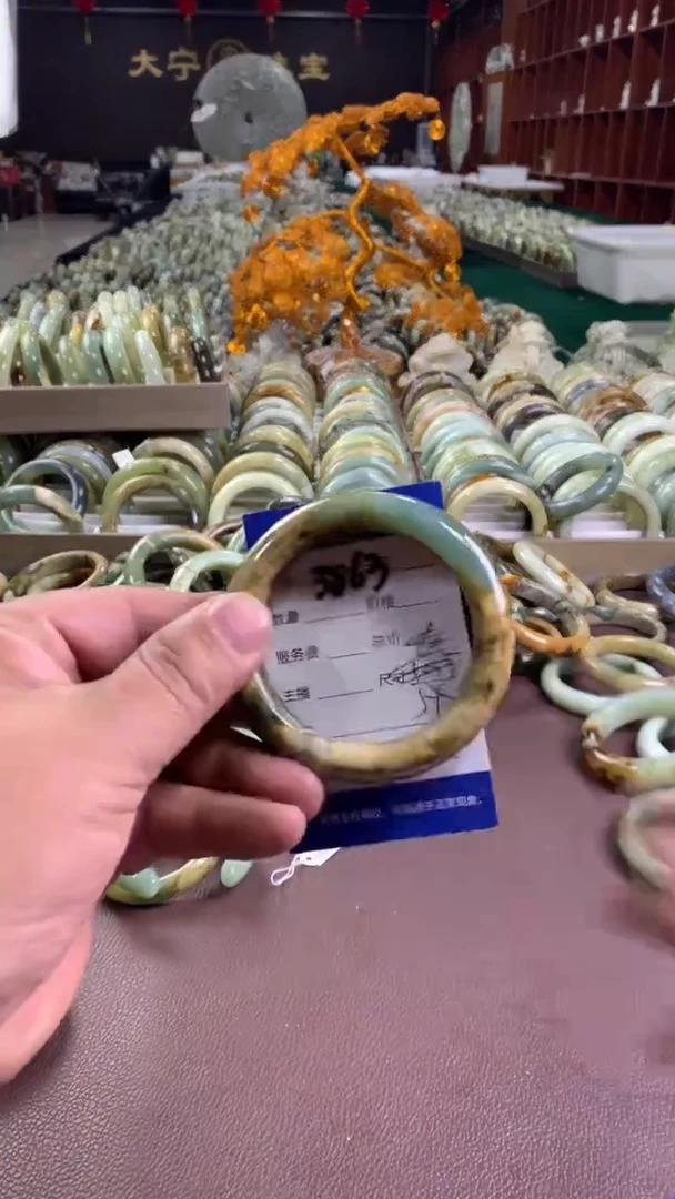 未镶嵌蛇纹石玉手镯3863