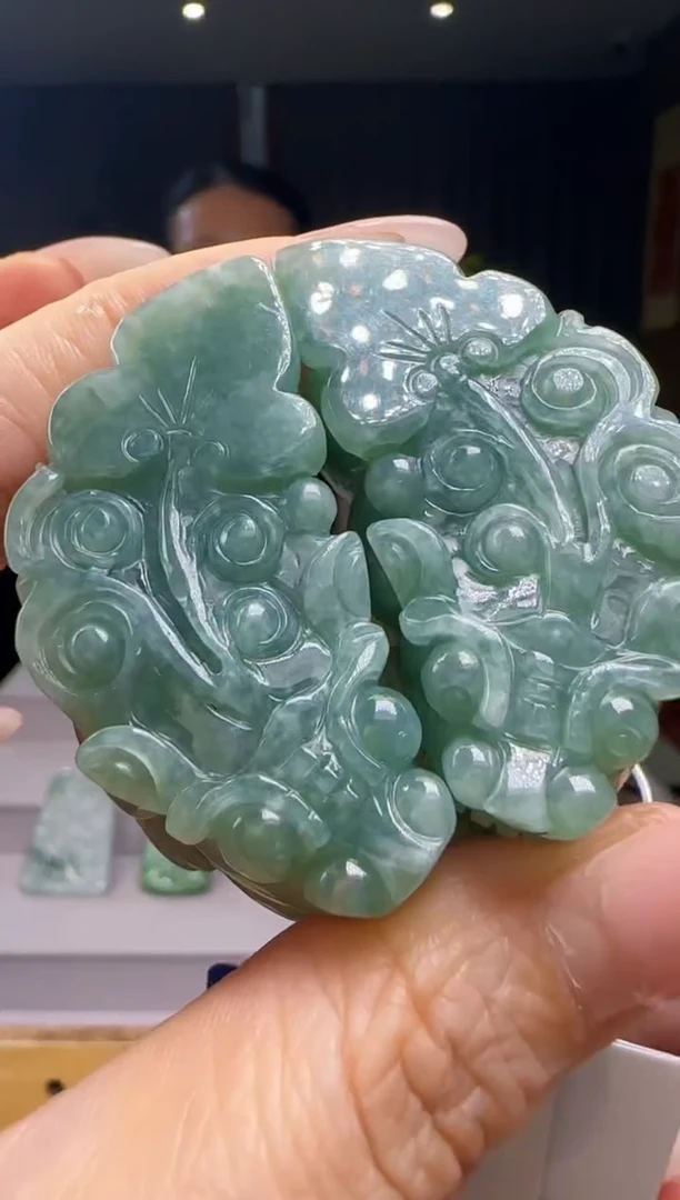 翡翠未镶嵌颈饰一对YJ@@60B7J17567