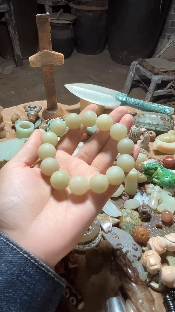 吊坠白玉菩提111