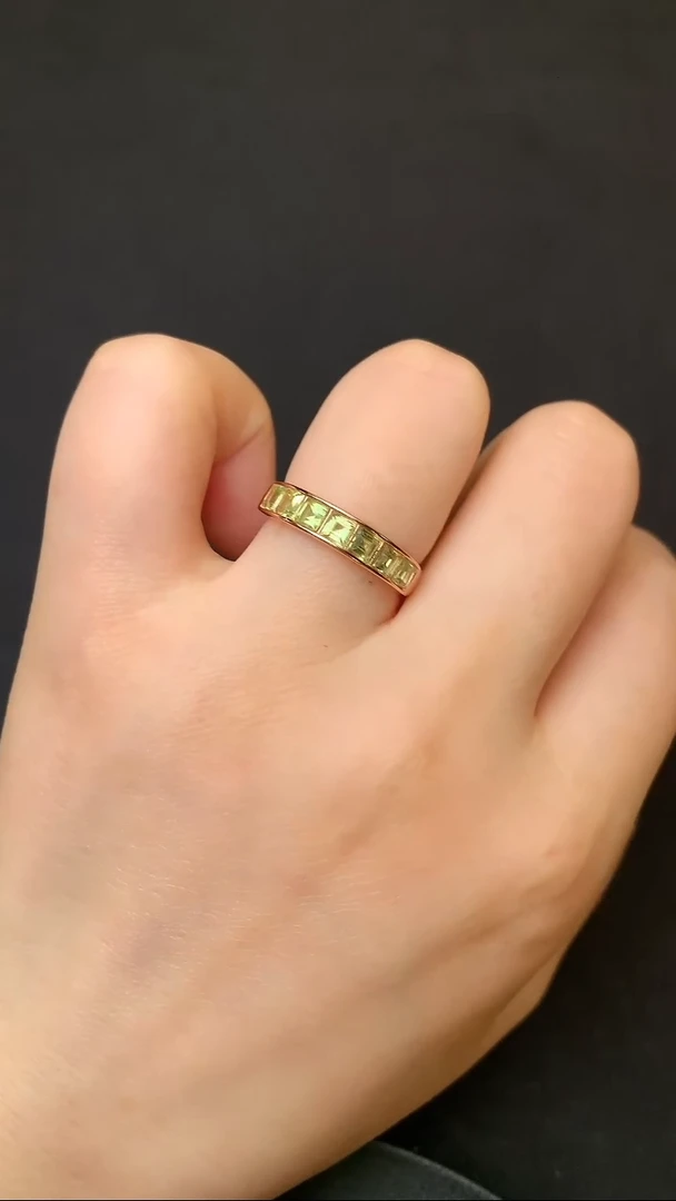 橄榄石戒指银S925镶嵌......