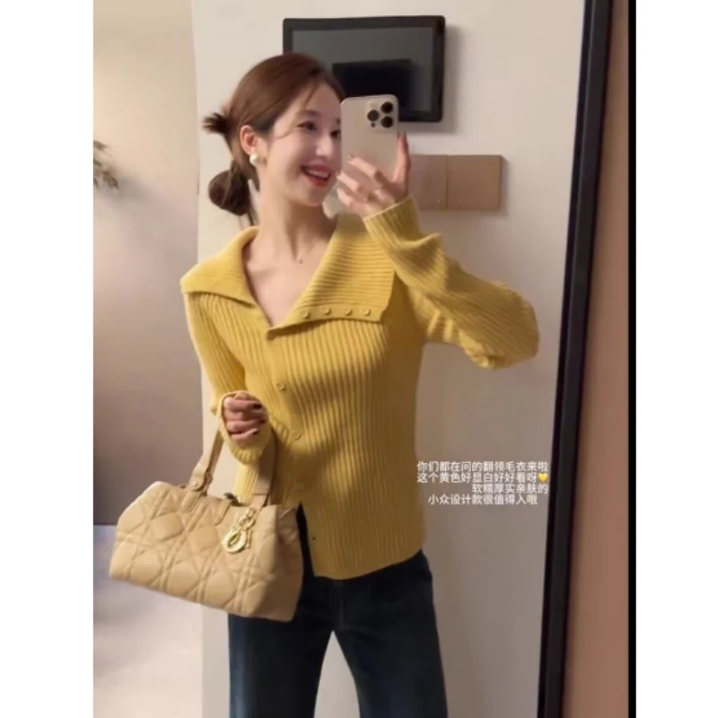 法式黄色大翻领长袖针织开衫女秋冬季不规则毛衣外套短款气质上衣