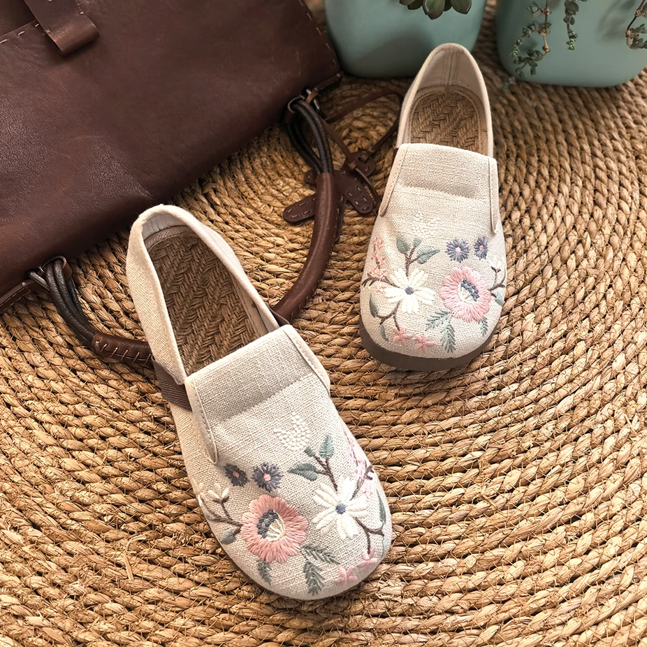 老北京绣花布鞋女夏季新款轻便简约休闲大头鞋软底防滑工作家居鞋
