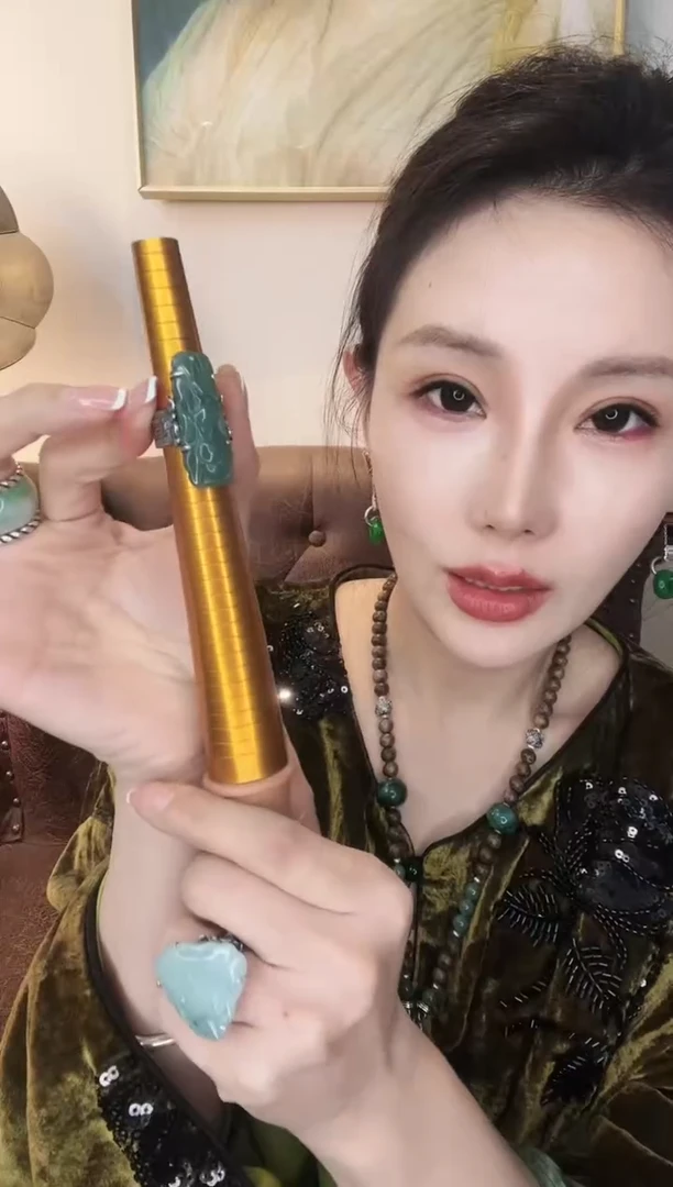 颈饰未镶嵌翡翠雨*?翡翠E171