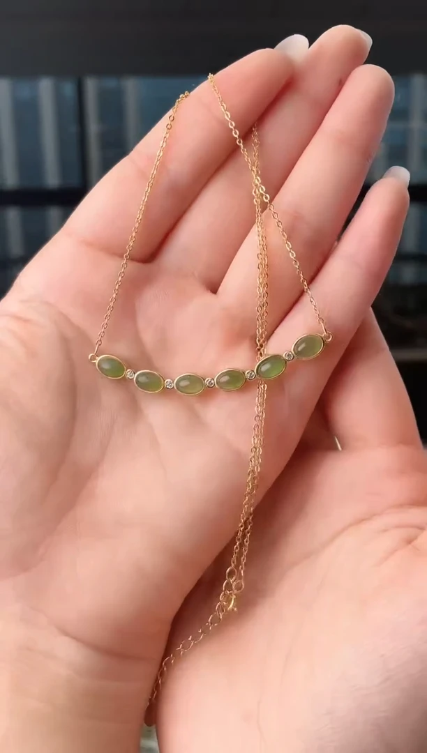 颈饰银S925镶嵌和田玉碧玉蛋面微笑链 无