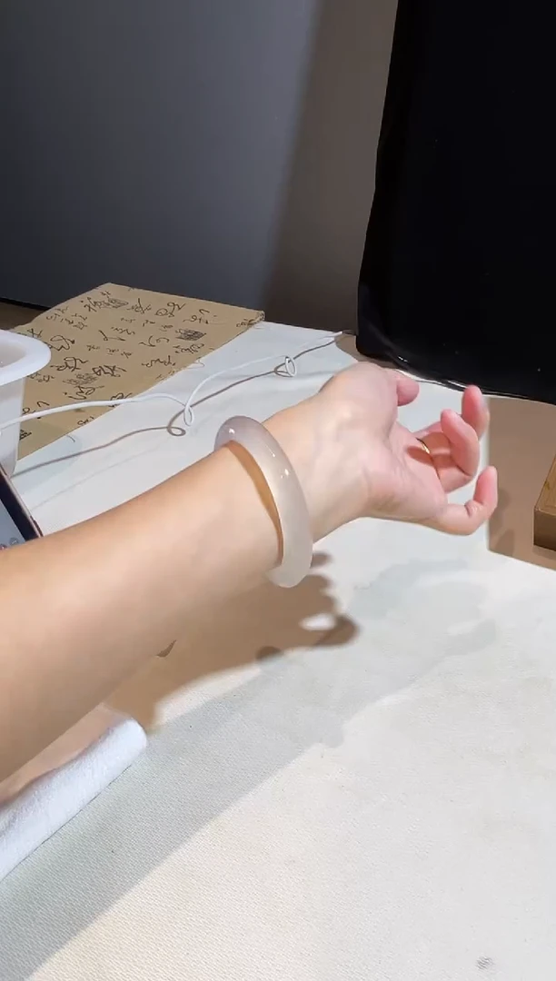 玛瑙/玉髓手镯未镶嵌56.7鉴赏期48小时