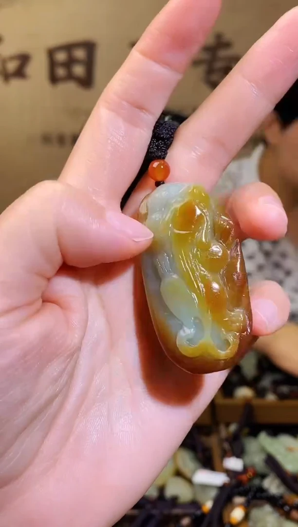 和田玉未镶嵌颈饰1