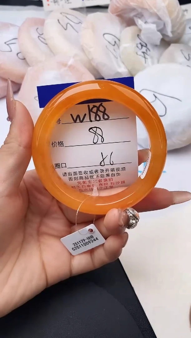 未镶嵌手镯石英质玉w188-HHB56+