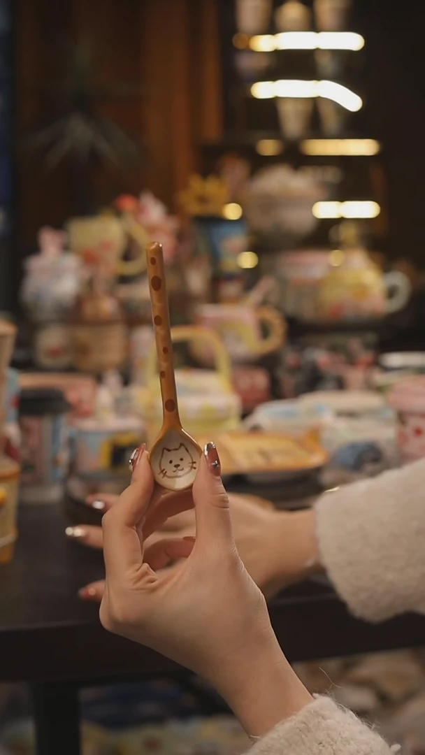 景德镇釉下彩绘设计师款式陶瓷