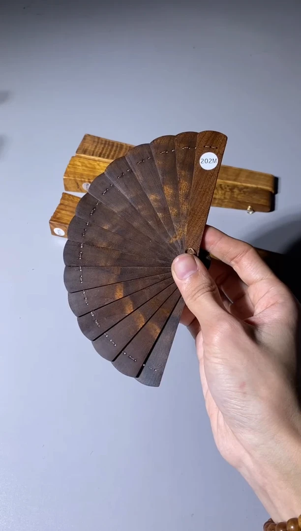【闪购商品】金丝楠木雕202号10cm阴沉金丝楠迷你扇