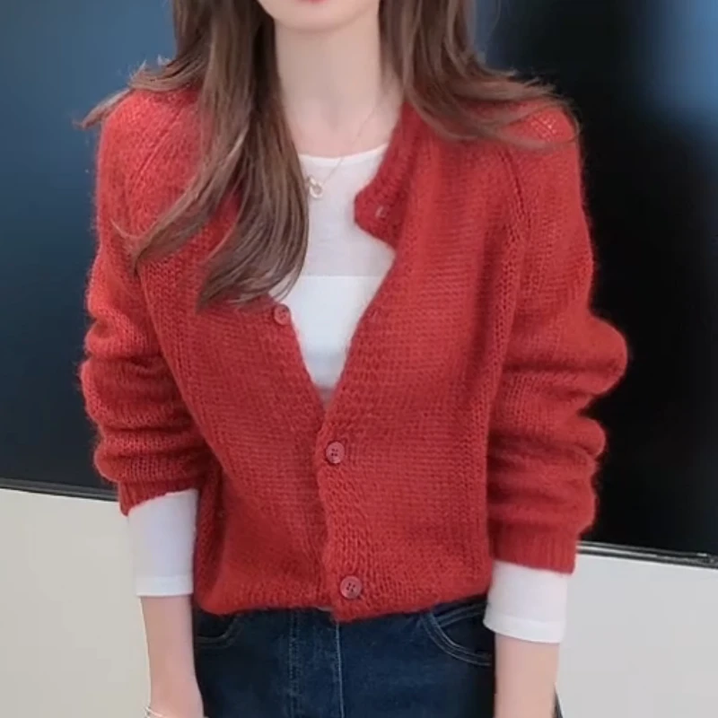 2025新款韩版设计感减龄显白长袖针织开衫LK2506088