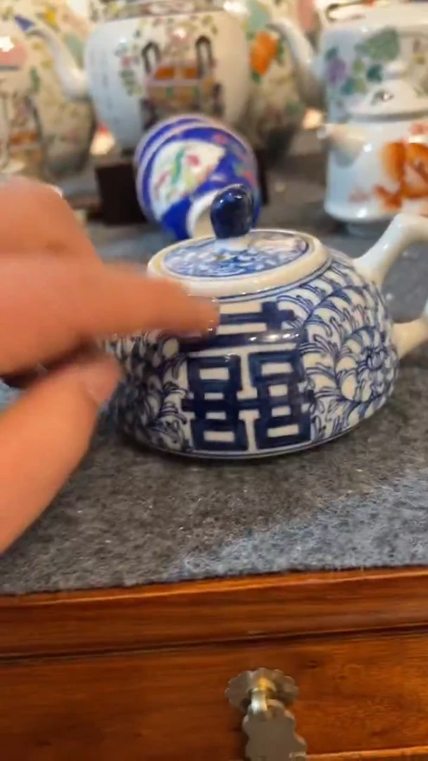 摆件瓷摆件瓷摆件青花喜字手把壶