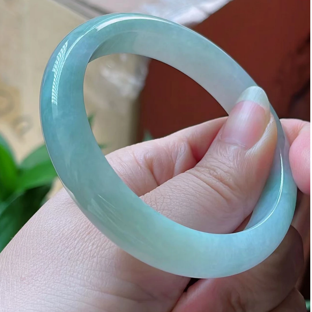缅甸57圈好种飘绿a货翡翠手镯M113347  女款妈妈绿色冰透测量精美