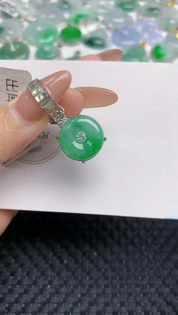 颈饰未镶嵌翡翠天然缅甸A货翡翠百元以上9元证书费自理