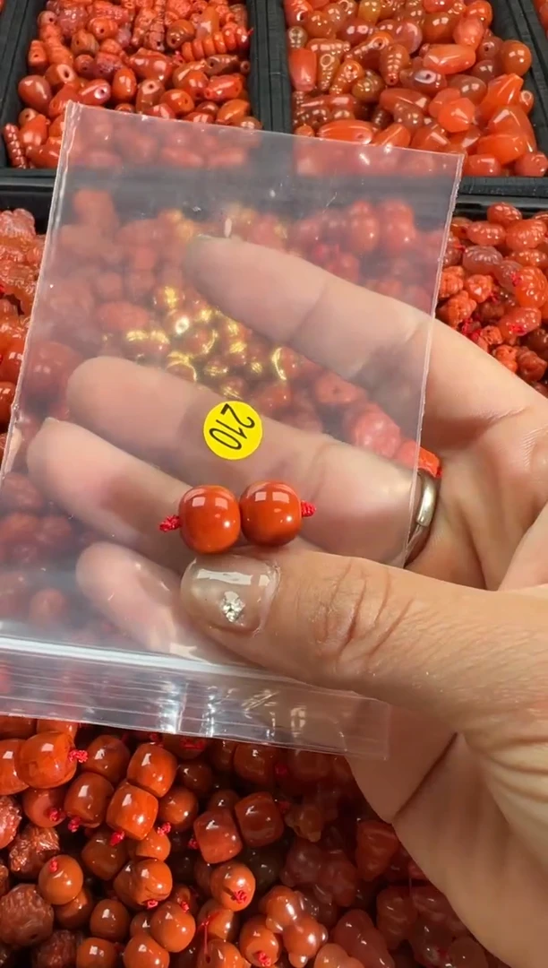 【闪购商品】南红玛瑙颈饰未镶嵌1