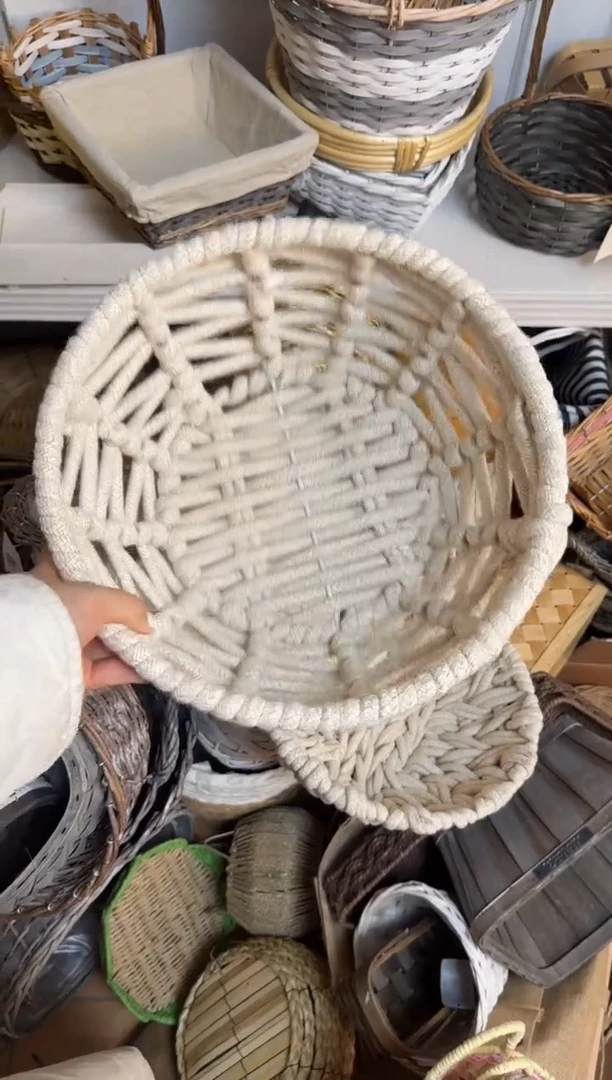 微瑕捡漏白绳圆篮