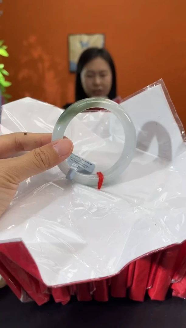 未镶嵌手镯翡翠3