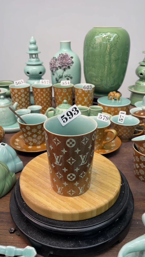 大号VV特价福利 微瑕 慧仙青瓷