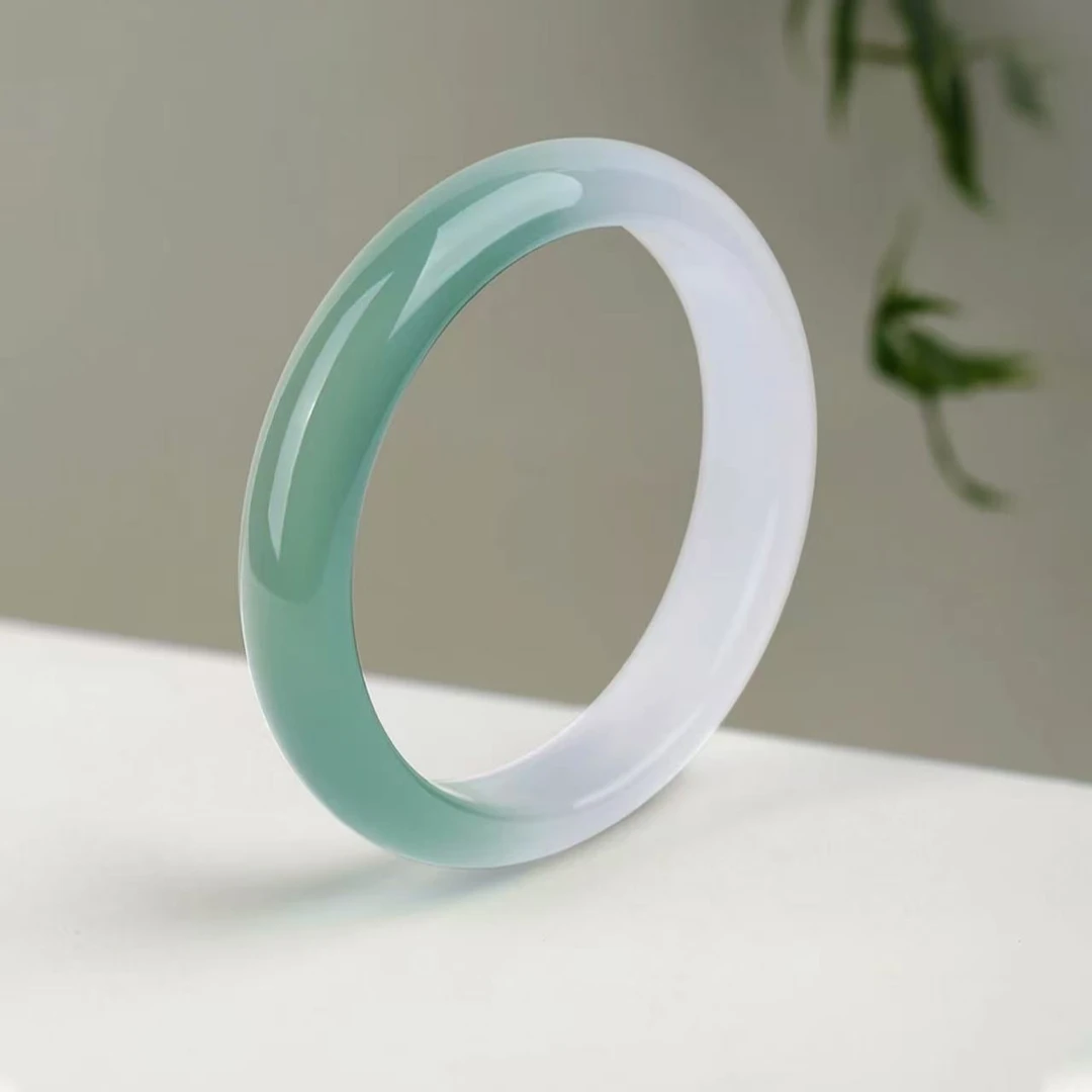 新中式时尚款半山半山玛瑙绿手镯气质款