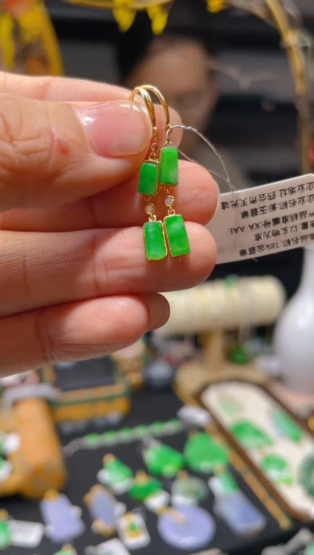 【闪购商品】翡翠颈饰18K金镶嵌假一赔三