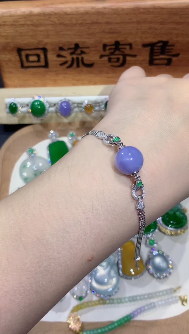 18K金镶嵌手链翡翠团购