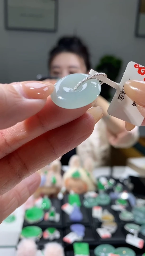 吊坠(不含链)18K金镶嵌翡翠平安扣