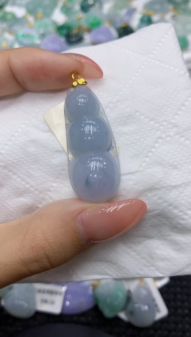 颈饰18K金镶嵌翡翠111111111111